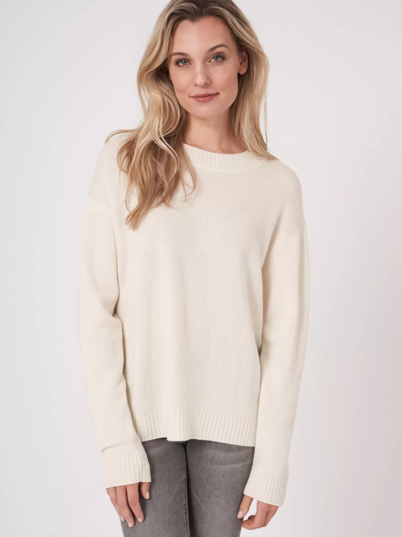 REPEAT cashmere Truien<Basic Trui Met Ronde Hals En Split Op De Rug Room