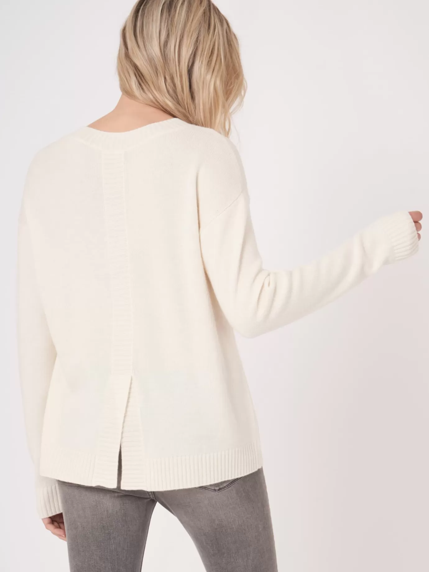 REPEAT cashmere Truien<Basic Trui Met Ronde Hals En Split Op De Rug Room