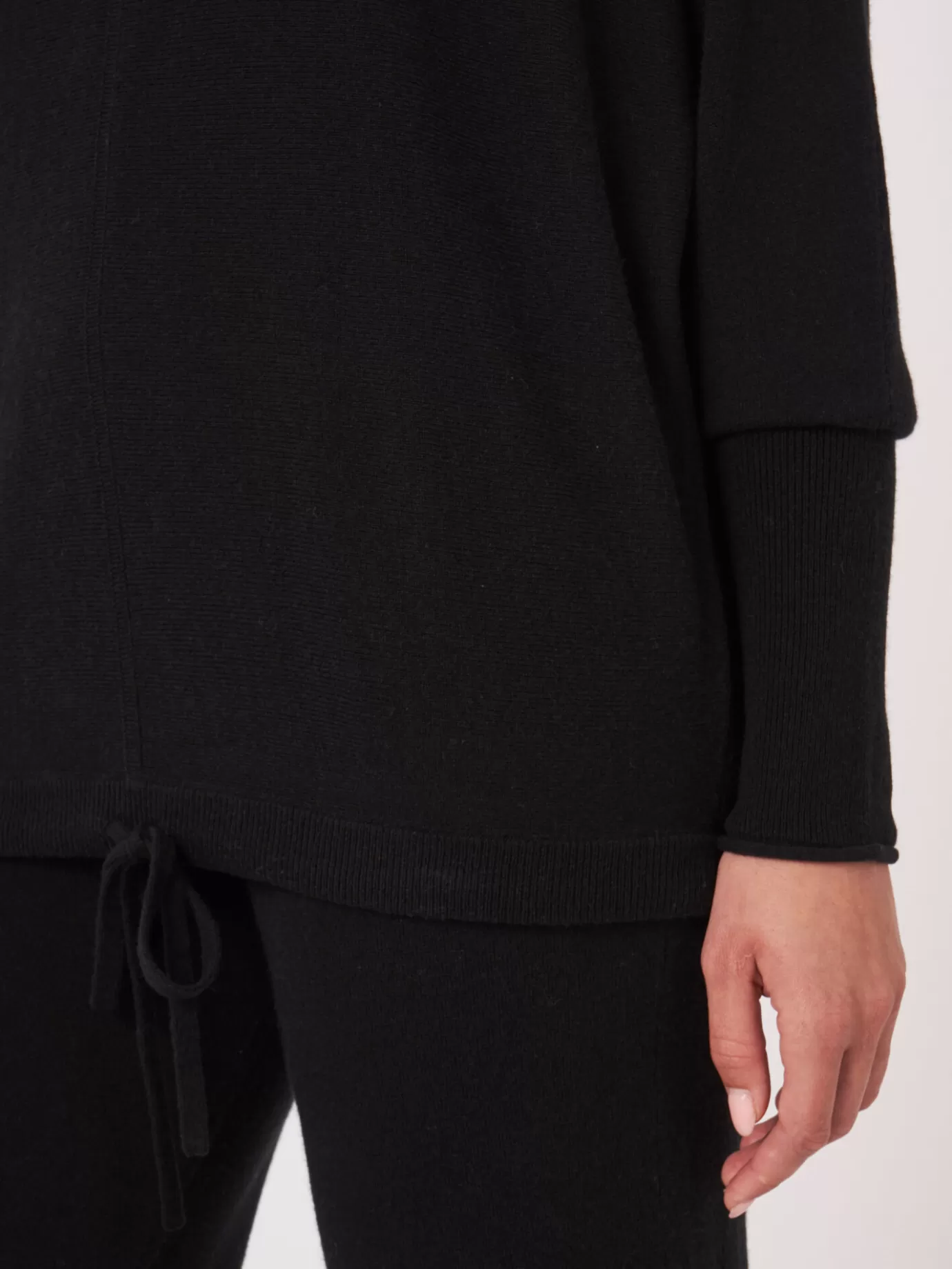 REPEAT cashmere Truien<Oversized Trui Met Hoge Hals En Koord Zwart