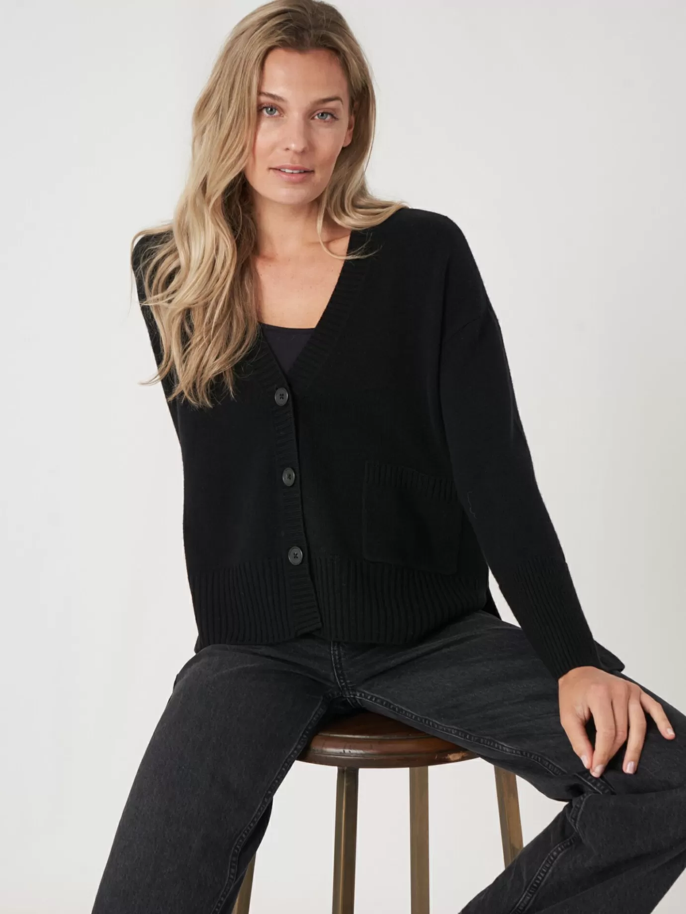 REPEAT cashmere Vesten<Vest Met Voorzak En Wijde Mouwen Met Geribd Detail Zwart